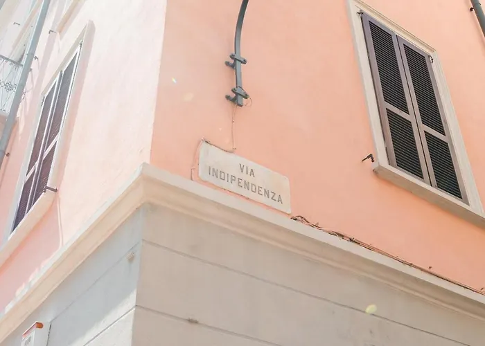 R Oleandro House